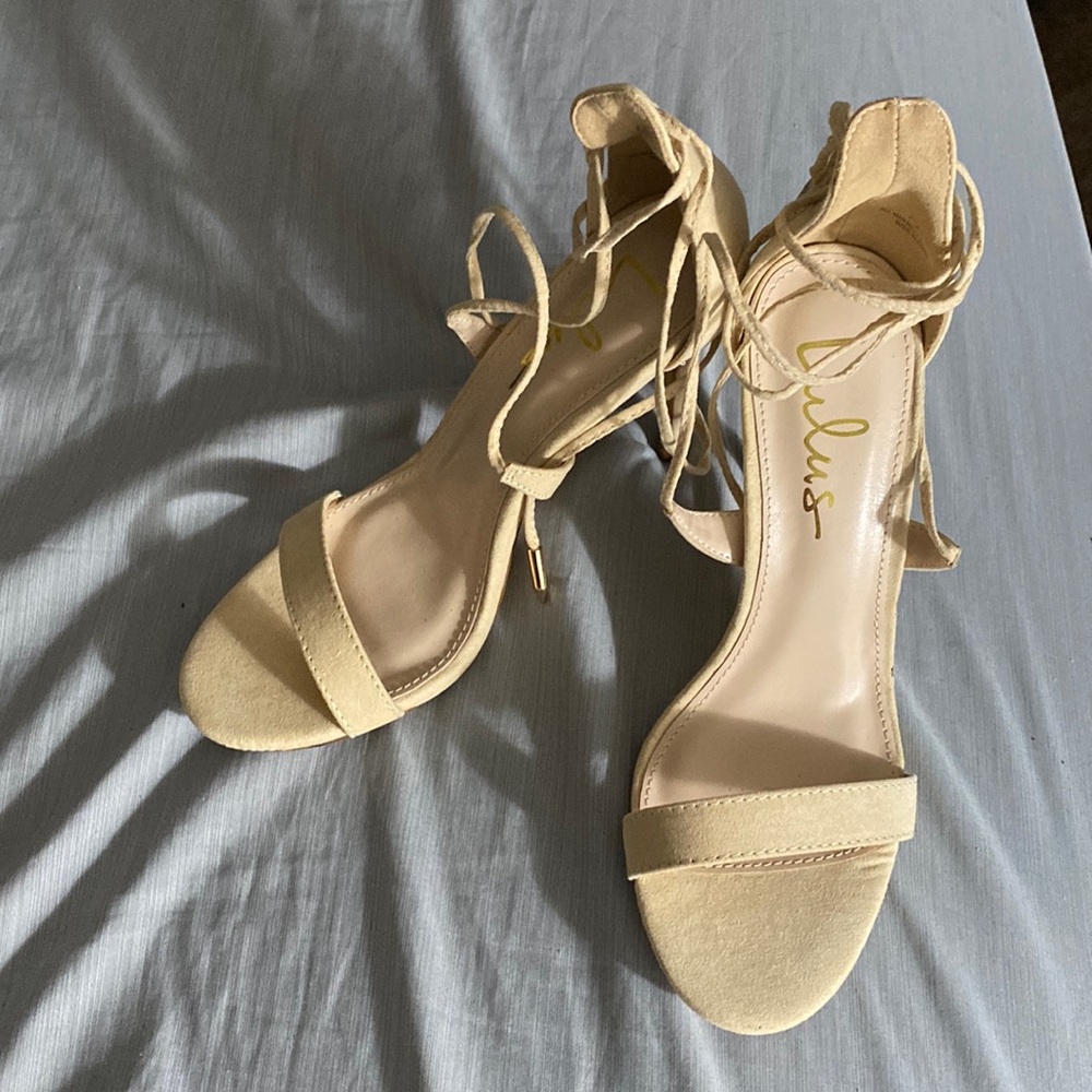 Nude strapped heals